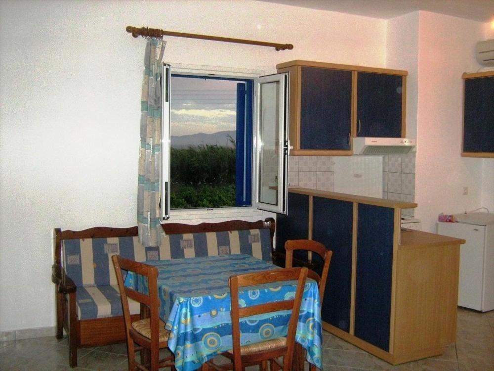 Palmos Self-Catering Apartment With Sea View Kastrákion Екстериор снимка
